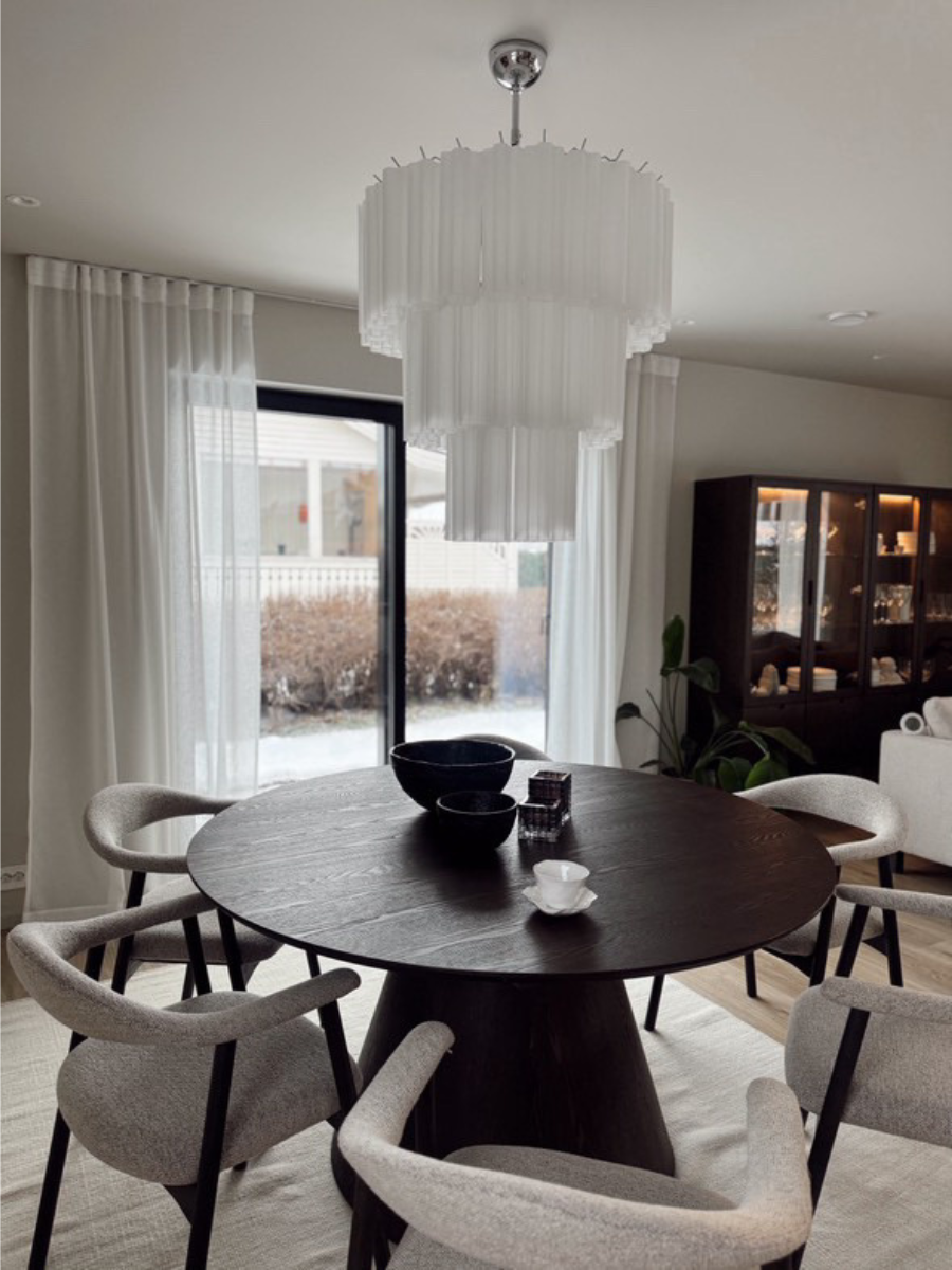 Calm Interiors: Designing with Fewer, Stronger Elements