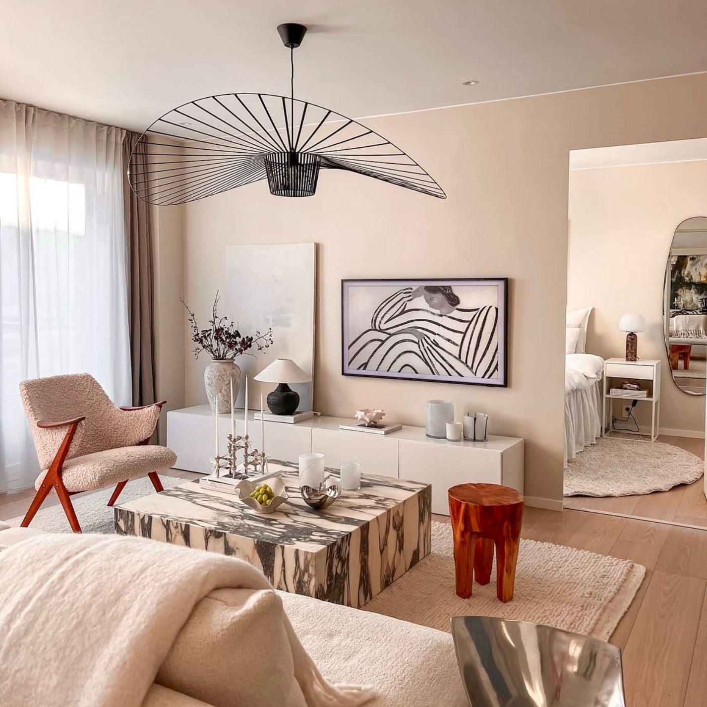 Bringing Elegance Home: The Quadro Calacatta Viola Coffee Table