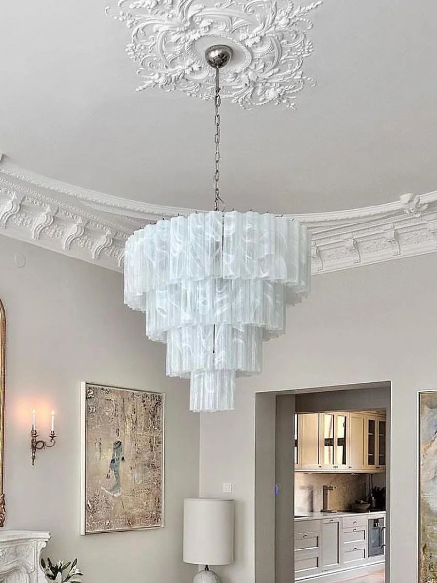 White Alabaster Luce 4-layer Chandelier