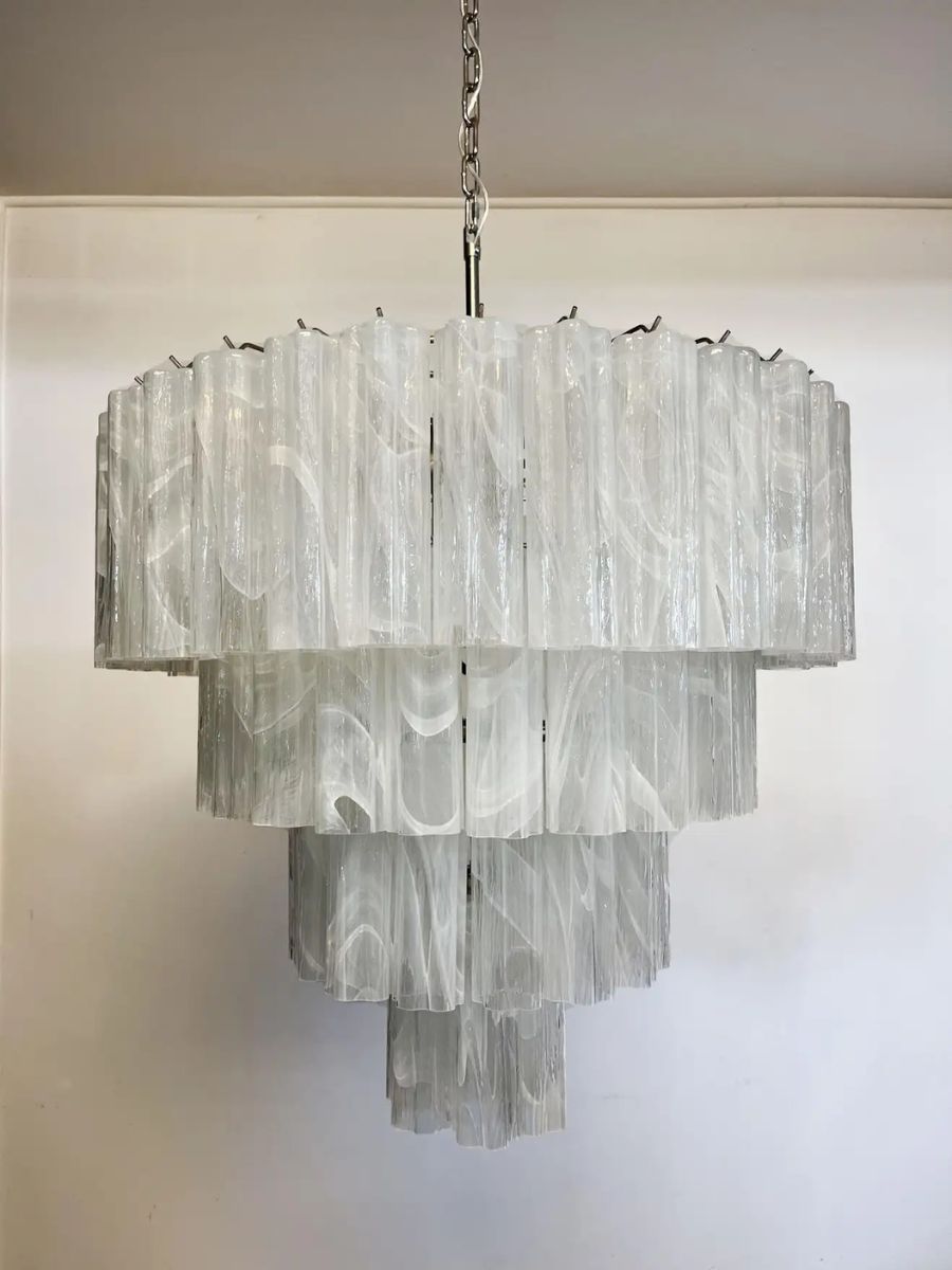 White Alabaster Luce 4-layer Chandelier