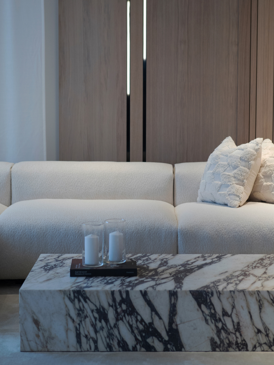 Calacatta Viola Plinth Marble Coffeetable