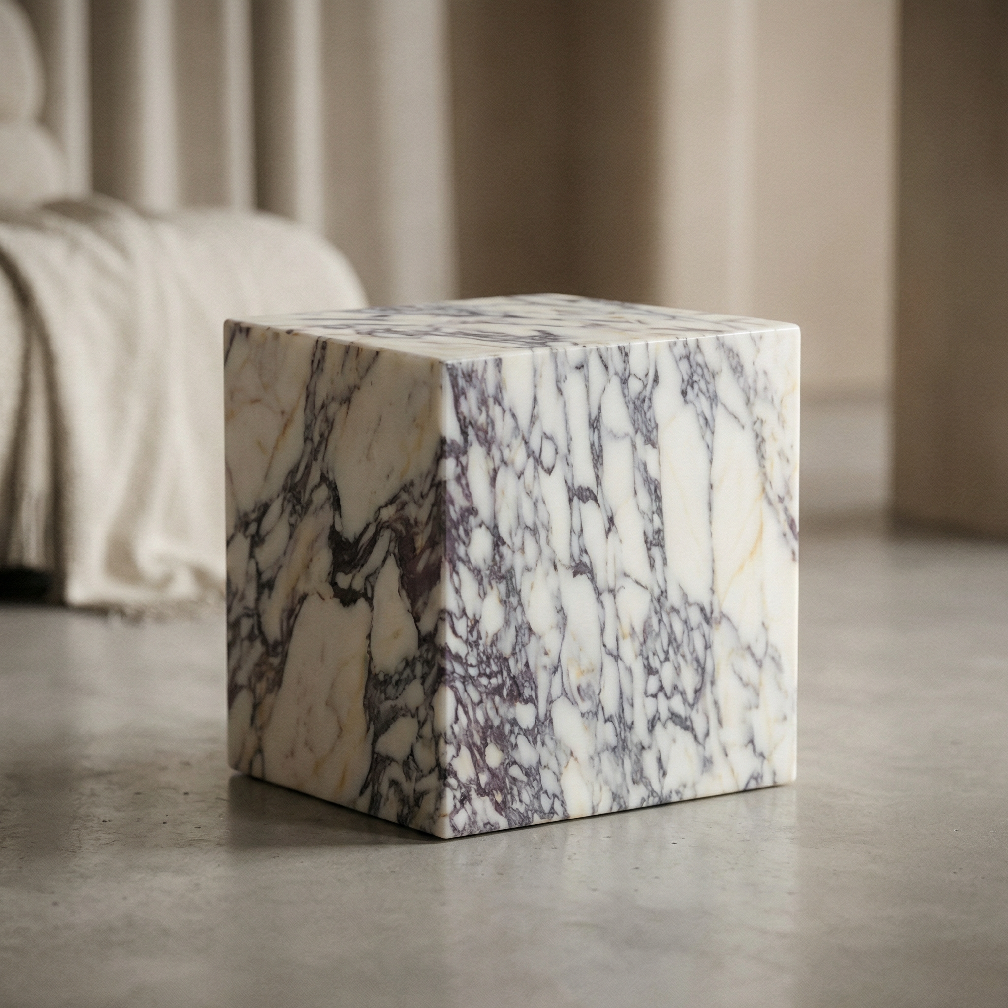 Calacatta Amarante Plinth Cube Sidetable