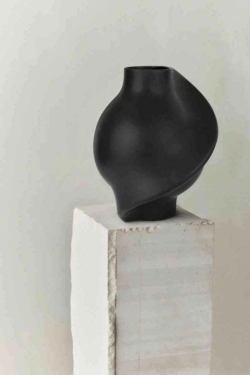 Ceramic Pirout Vase 02 42cm Black
