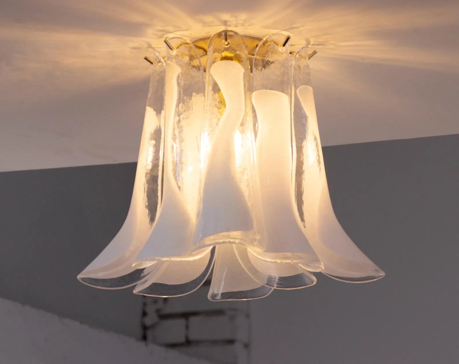 Murano Petali Taklampe Ø33 – Crystal & White Glass