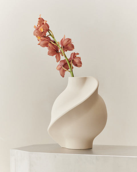 Ceramic Pirout Vase 02 42cm Raw White